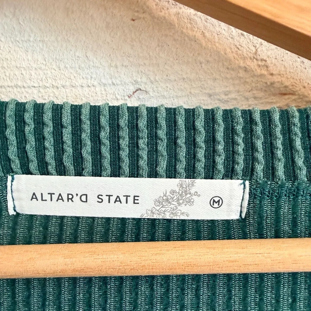 Altar’d State Green Ribbed V-Neck Top | Oversized Cozy Knit | Size M - Picture 2 of 10